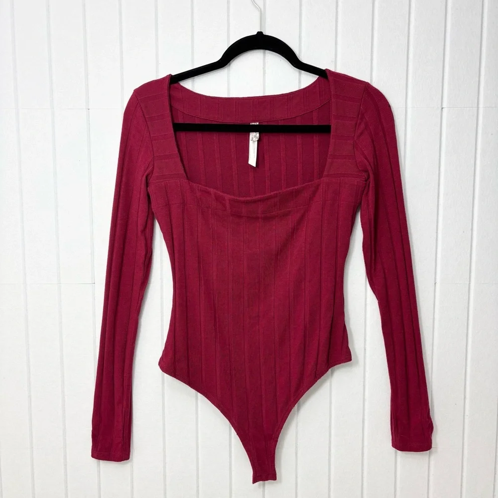 FREE PEOPLE INTIMATELY WINE RED LONG‎ SLEEVE BESIDE ME RIBBED THONG BODYSUIT S